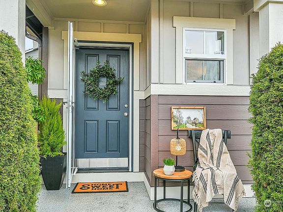 2nd image of 416 201st Street SW