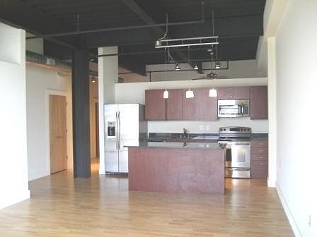 2nd image of 350 E Short St Unit 319