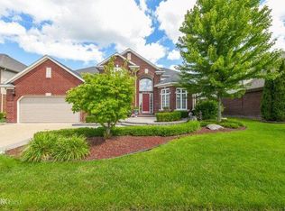 49140 Kilkenny Dr, Macomb, MI 48044