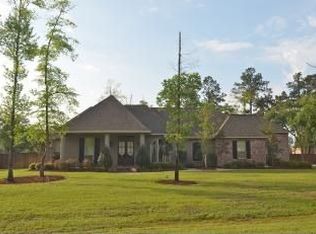 512 Royal Palm Ct, Madisonville, LA 70447
