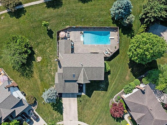 2nd image of 921 Torridon Ct