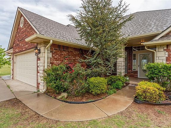 2nd image of 8520 Rockcliff Way
