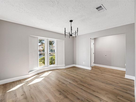 5th image of 4515 Mossygate Dr