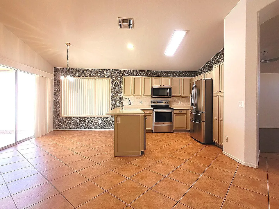 9205 W Villa Rita Dr