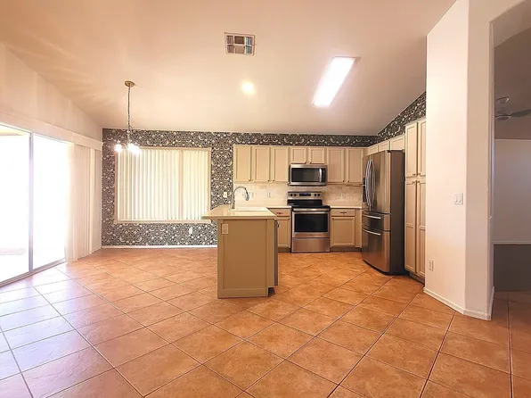 9205 W Villa Rita Dr, Peoria, AZ 85382