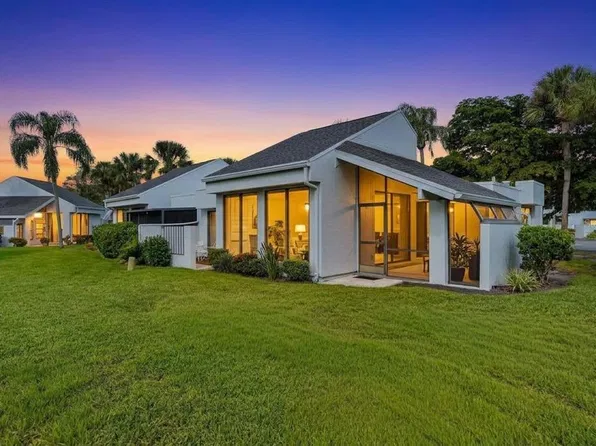 2319 LAKESIDE MEWS #B3, SARASOTA, FL 34235