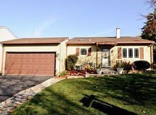 90 W 18th St, Lombard, IL 60148