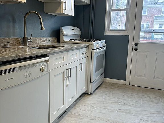 4th image of 719 Eastshire Dr
