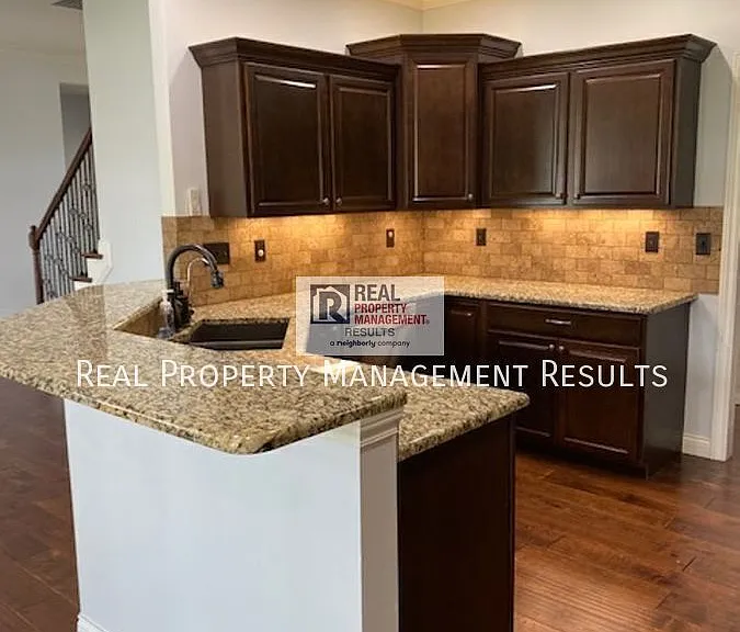 9399 Millicent Ct — Photo 10