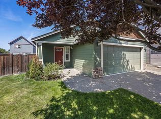 867 NE Locksley Dr, Bend, OR 97701