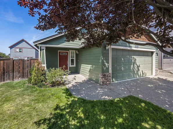 867 NE Locksley Dr, Bend, OR 97701