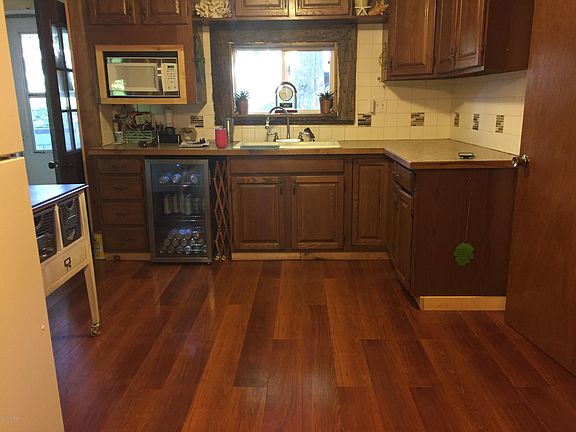 5th image of 12125 Black Creek St NE