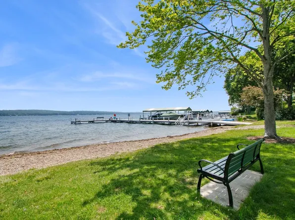 539 Highland Road, Williams Bay, WI 53191