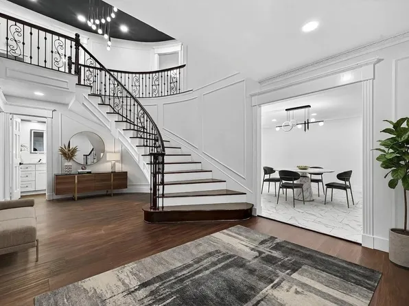 5607 Pebble Springs Dr, Houston, TX 77066