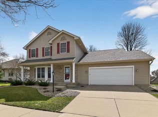 6825 Bluff Point Dr, Madison, WI 53718