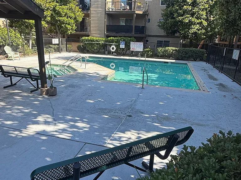 4201 W 5th St #105 — Photo 31