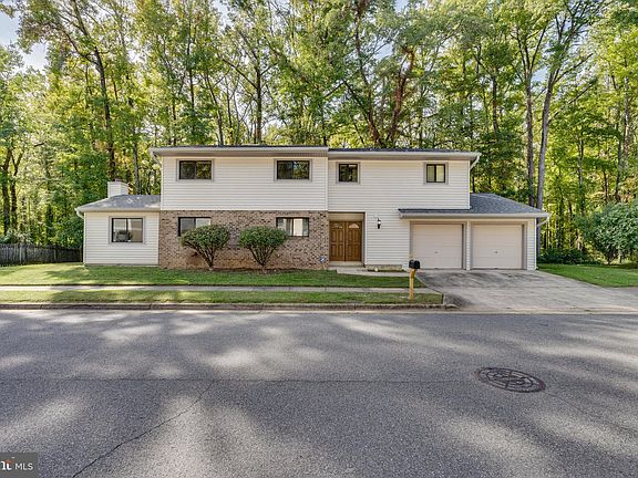 2nd image of 6924 Deer Run Dr