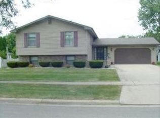 2140 Valley Creek Dr, Elgin, IL 60123