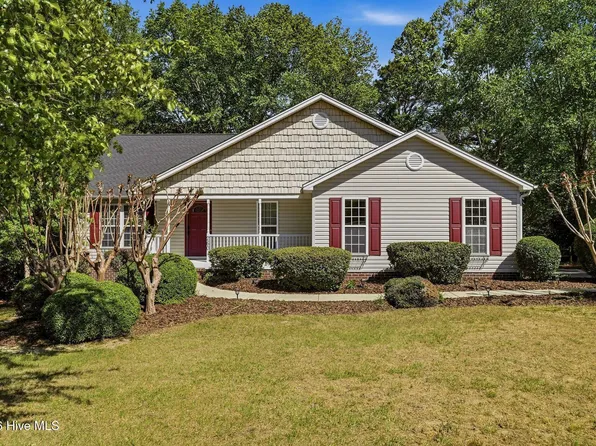 260 Queens Cove Way, Whispering Pines, NC 28327