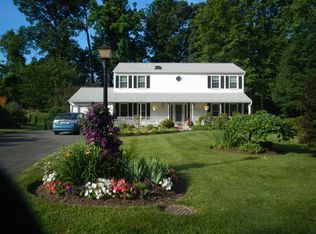 1525 Red Rock Ct, Vienna, VA 22182