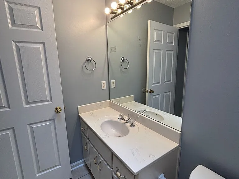 6903 Ross Dr — Photo 17