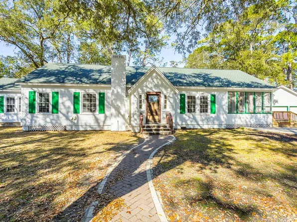 12 Sunset Cir, Apalachicola, FL 32320