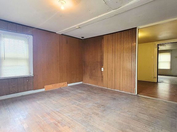 5th image of 331 COTTONWOOD AVE