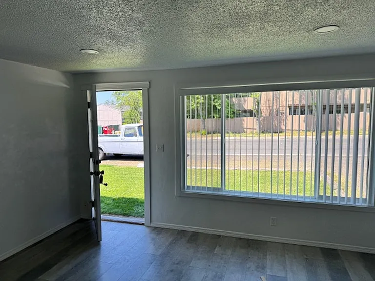 1116 Stevens St — Photo 16