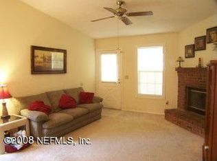 574 Staffordshire Dr E, Jacksonville, FL 32225