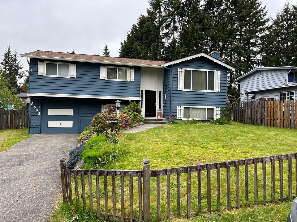 1st image of 8442 NE 137th St