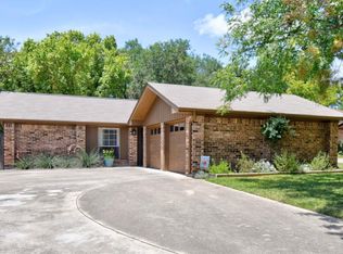 815 Lloyd Dr, Kerrville, TX 78028