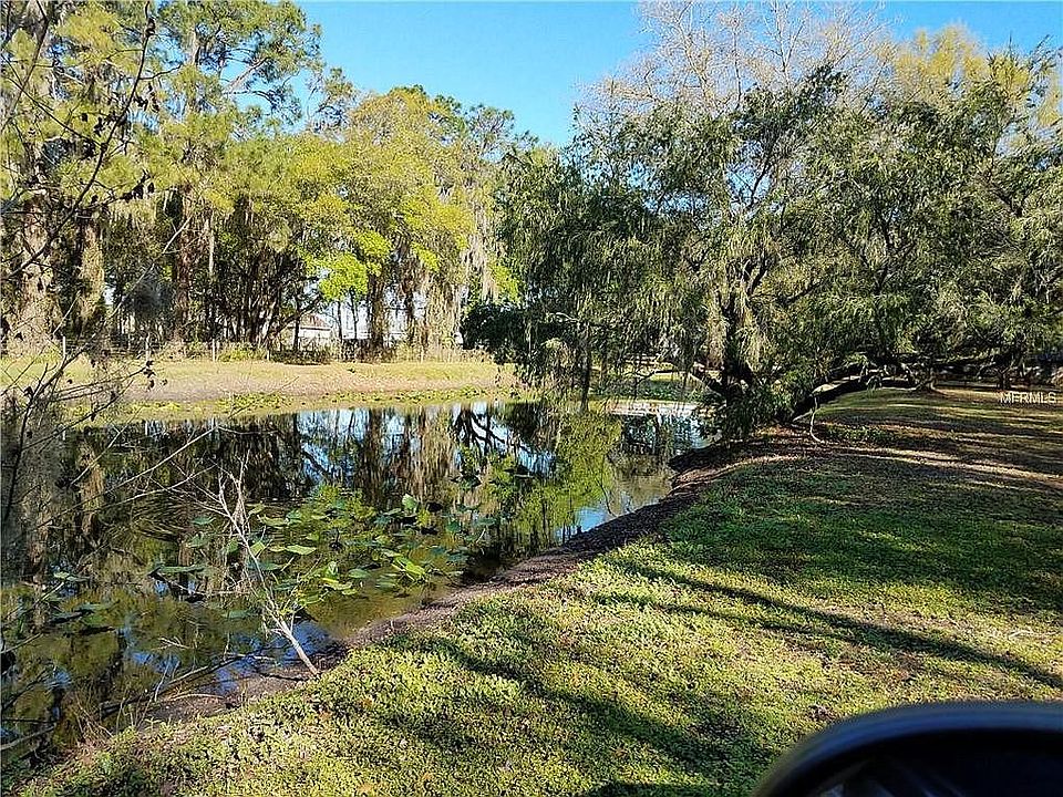 2nd image of 4108 Lone Oak Rd