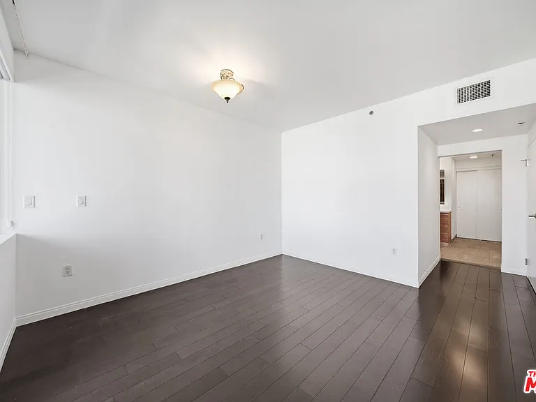 3785 Wilshire Blvd #1607 — Photo 22