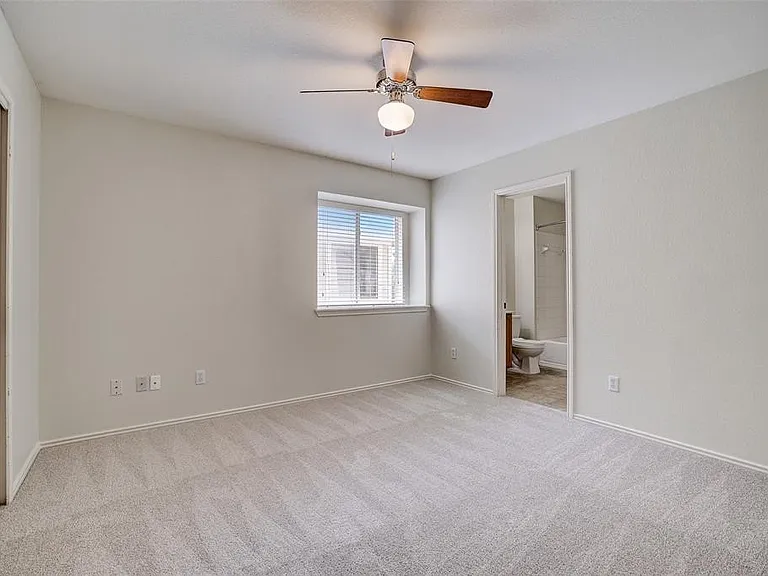 1115 Rawhide Trl — Photo 74