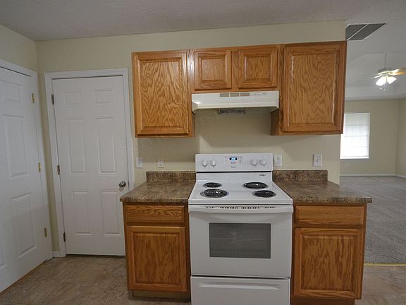 5th image of 432 Birchwood St