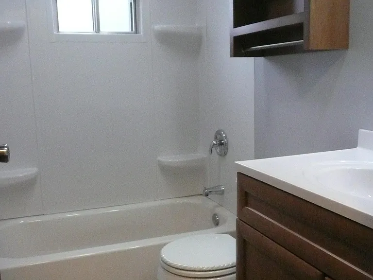608 W 65th St #4 — Photo 10