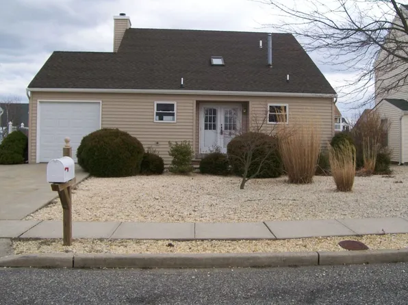 79 Top Sail Ct, Bayville, NJ 08721