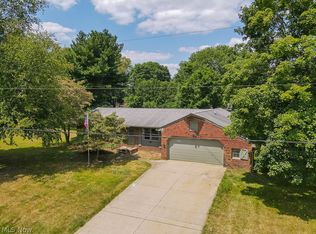 1540 Cloverfield Dr, Akron, OH