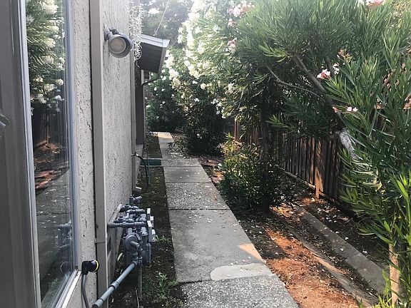 4th image of 10272 Lockwood Dr Unit B
