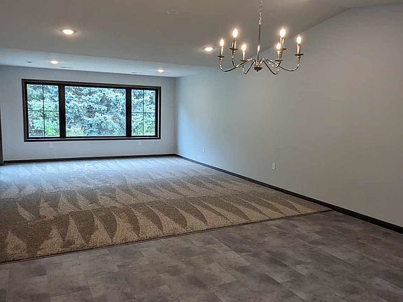 5th image of 1510 Blaines Way
