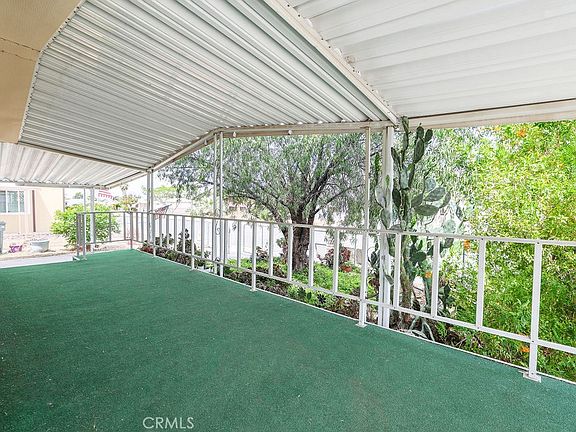 3rd image of 282 N La Paloma Ave