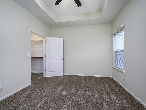5th image of 1312 E Joles Dr