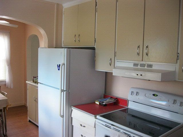 2nd image of 706 Hale Ave