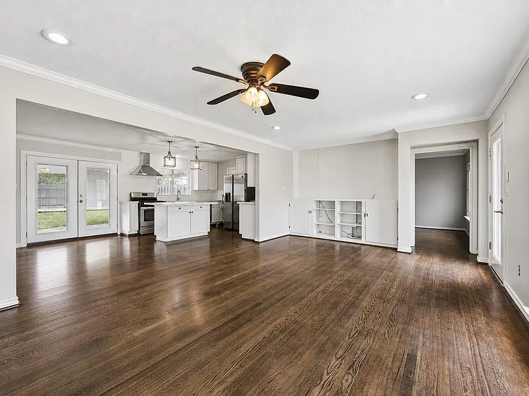 4509 Libbey Ln — Photo 3