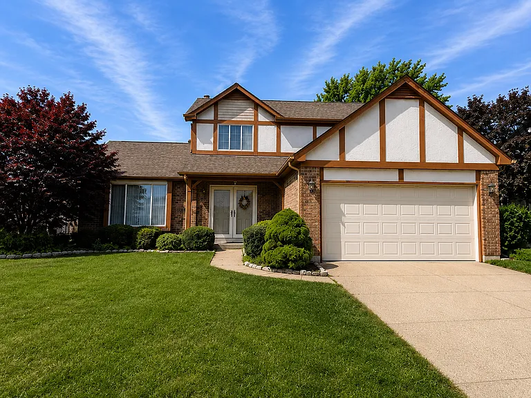 3539 Chippendale Dr — Photo 1