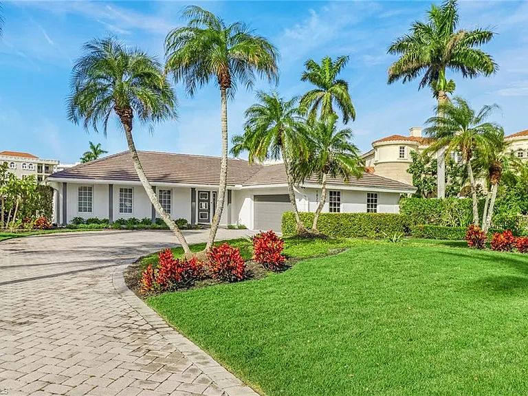 1823 Hurricane Harbor Ln — Photo 2