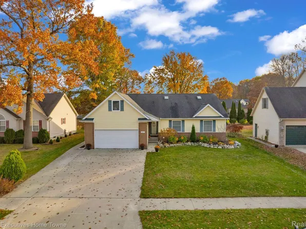 3807 Arlington Ave, Fort Gratiot, MI 48059