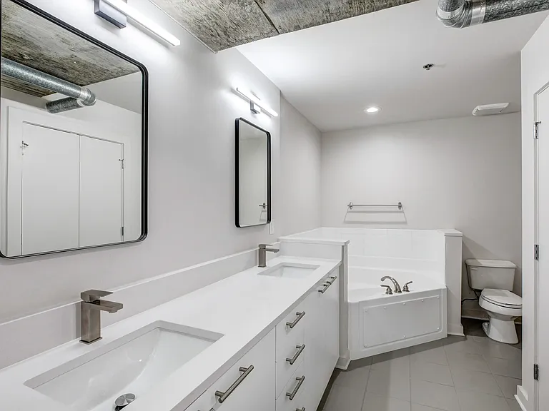 The Lofts at Atlantic Station- Bathroom 5