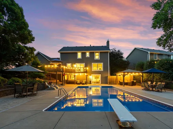 19790 Near Mountain Blvd, Shorewood, MN 55331