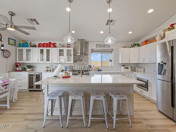 5th image of 7612 N KNOLLWOOD Way